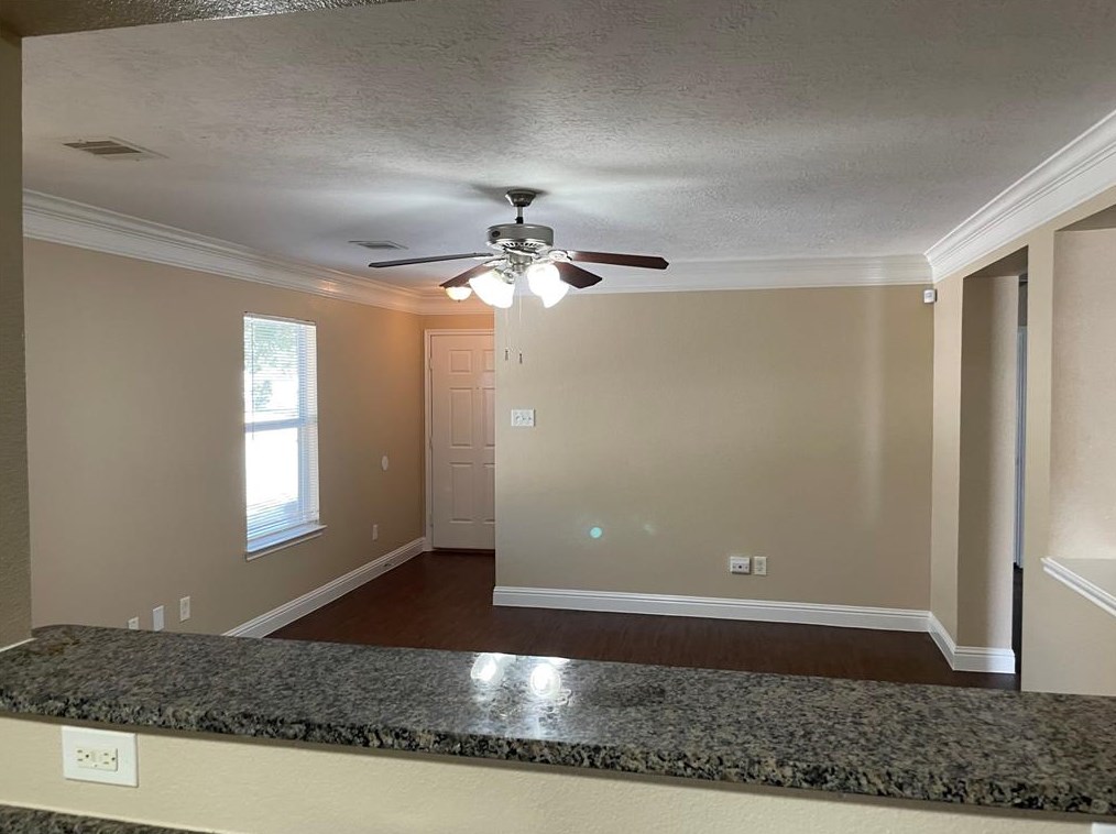 19055 Remington Bend Dr, Houston, TX 77073