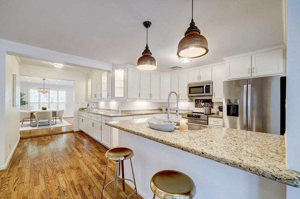 1811 Hewitt Dr, Houston TX  77092-5120 exterior