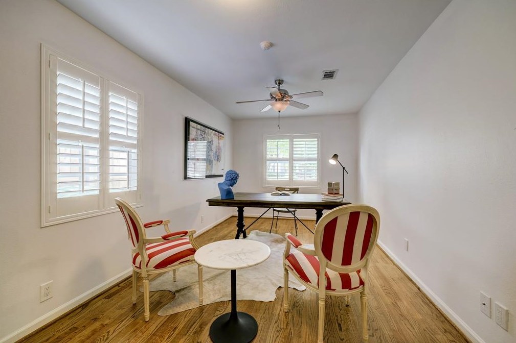 1811 Hewitt Dr, Houston TX  77092-5120 exterior