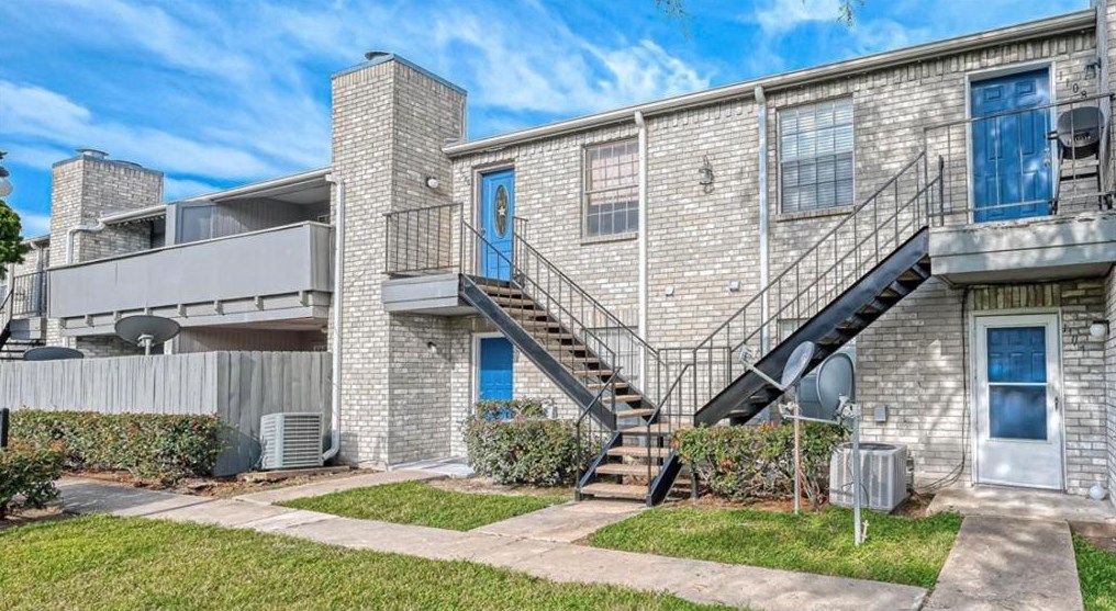 9700 Leawood Blvd Apt 1106, Houston, TX 77099