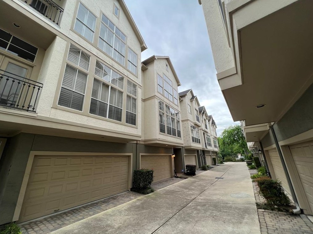 645 Hartman St, Houston, TX 77007