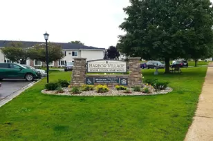 1401 Crestview Dr, Petoskey, MI 49770 - Photo 2