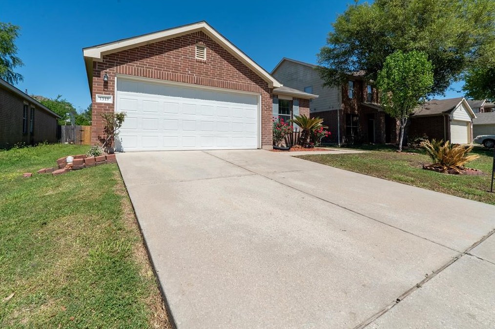 1318 Hawks Nest Dr, Houston, TX 77067