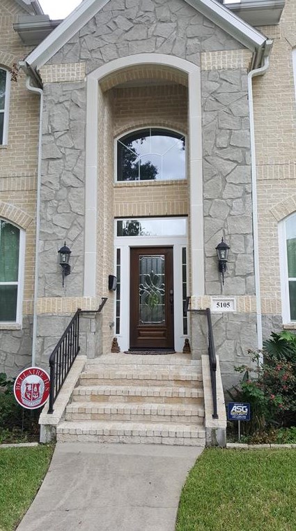 5105 Maple St, Bellaire, TX 77401