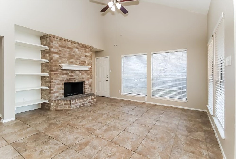 3642 Storm Creek Dr, Houston TX  77088-8012 exterior