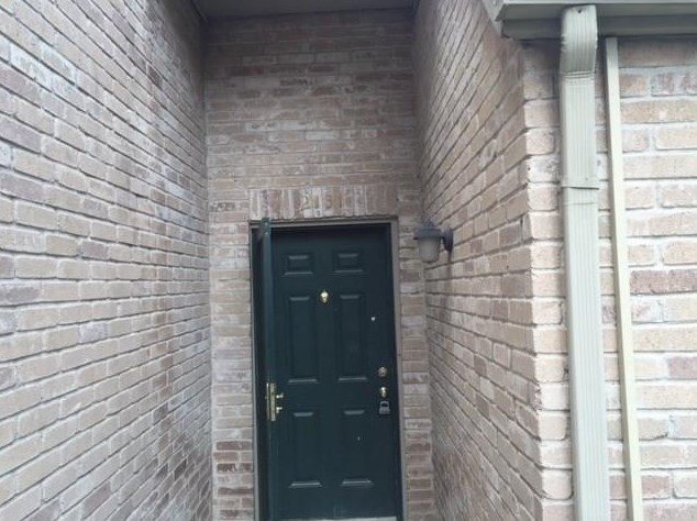 2131 Hazlitt Dr, Houston TX  77032-2074 exterior