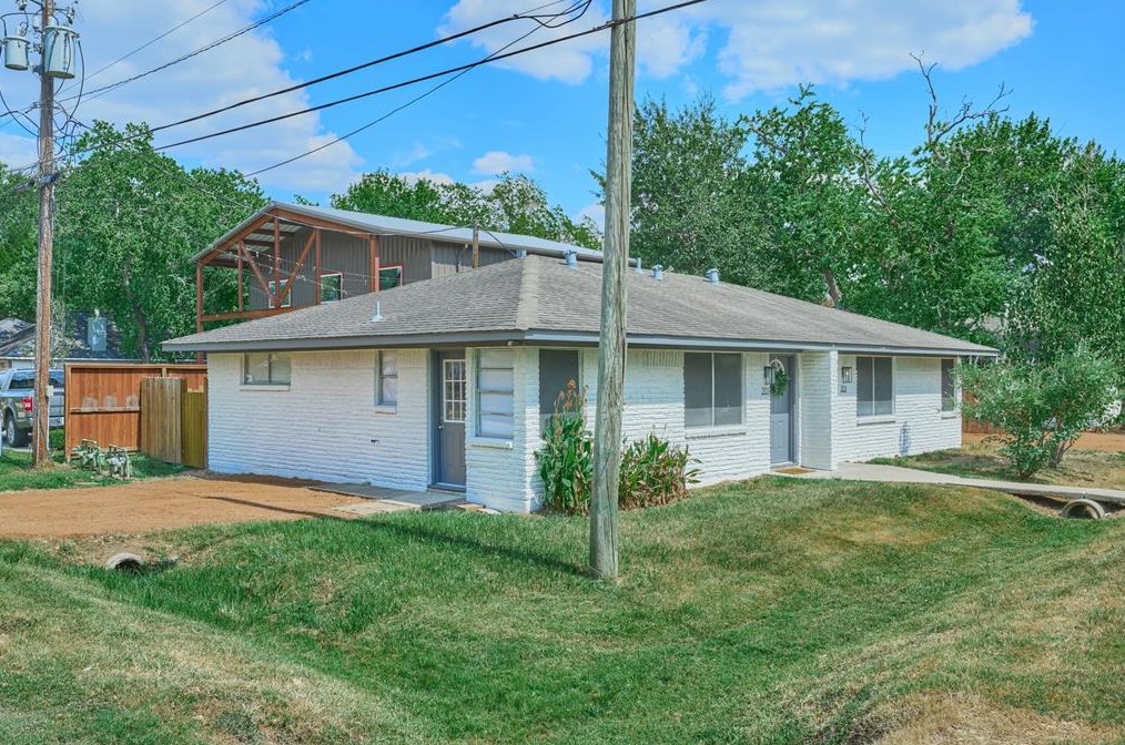309 S Magnolia St, Tomball, TX 77375