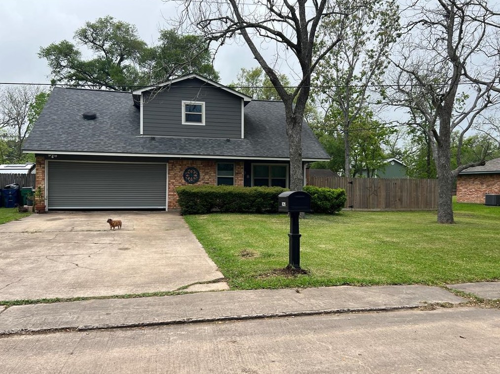 108 June Ct, Richwood, TX 77531-2855