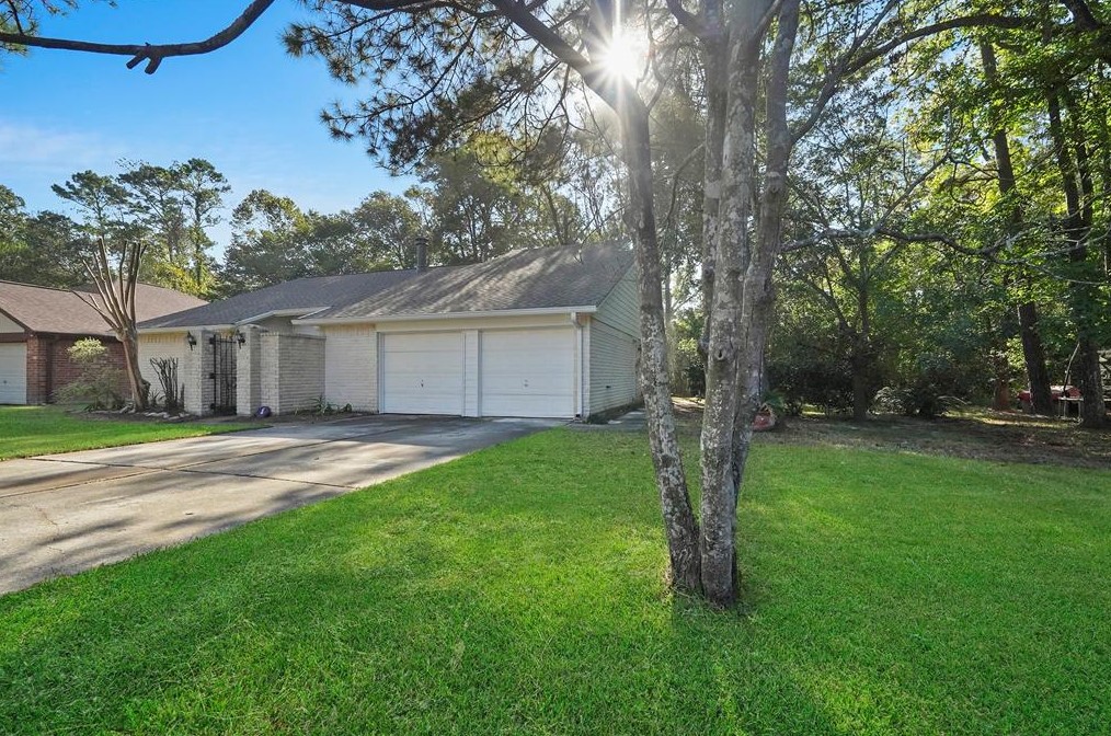 17526 Boat Hook St, Crosby, TX 77532