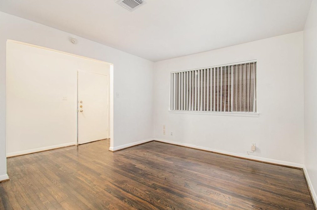 5539 Darnell St, Houston TX  77096-1101 exterior