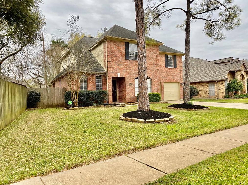 16442 Ember Hollow Ln, Sugar Land TX  77498-7129 exterior