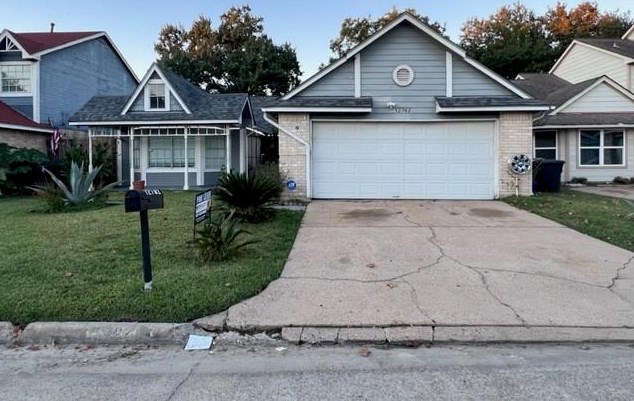 12742 Ashford Creek Dr, Houston, TX 77082
