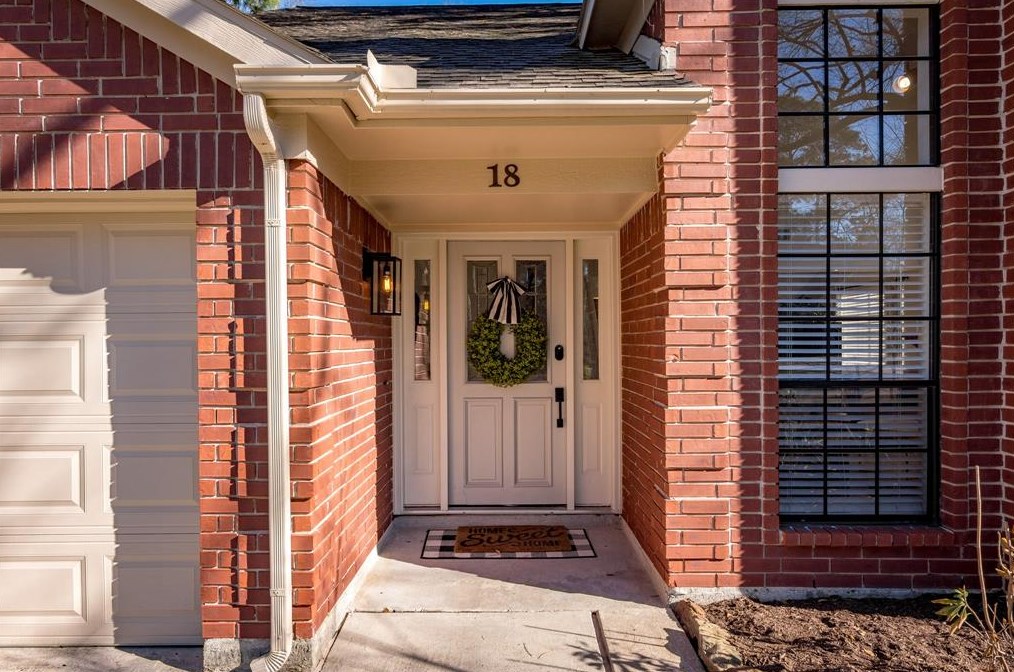 18 Stony Bridge Ct, Spring TX  77381-4401 exterior