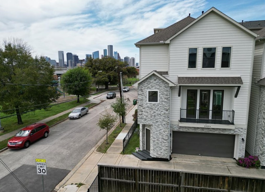 2909 Gillespie St #a, Houston, TX 77020