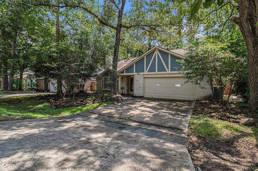 66 Woodstock Circle Dr, Spring, TX 77381-2768
