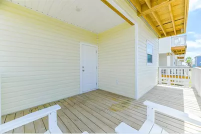 143 W Palm Street, Surfside Beach, TX 77541 - Photo 20