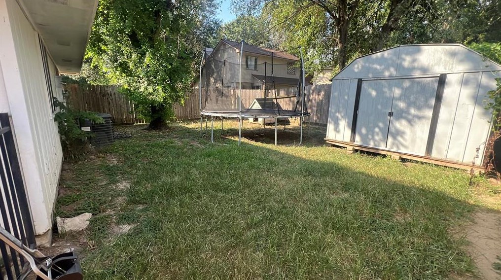 23534 Tree House Ln, Spring TX 77373-7499 exterior