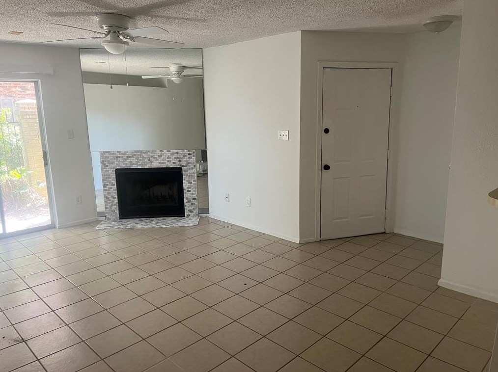 2121 Hepburn St Apt 1207, Houston, TX 77054