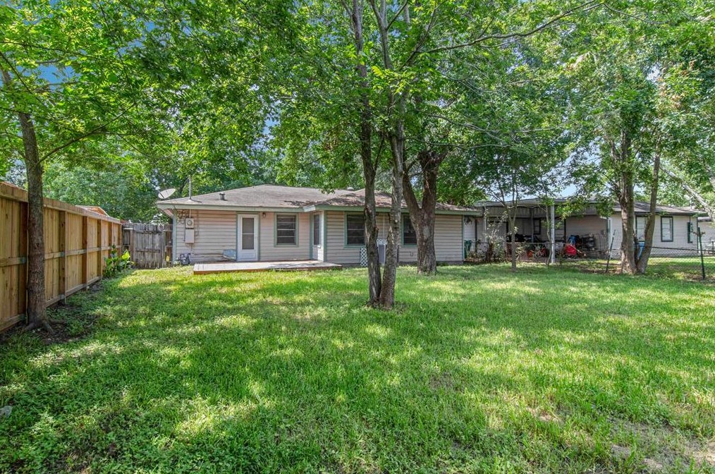 2704 Morningside Ln, Pasadena, TX 77506-3128