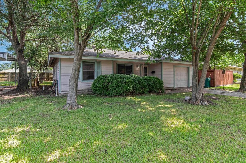 2704 Morningside Ln, Pasadena TX 77506-3128 exterior