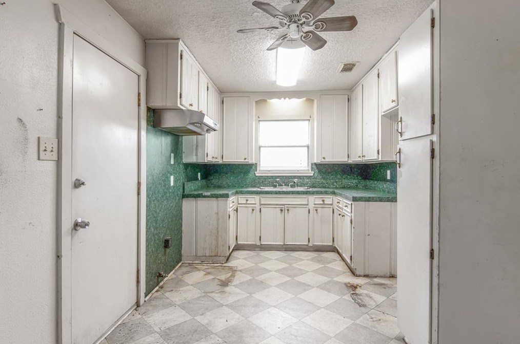 2704 Morningside Ln, Pasadena TX 77506-3128 exterior