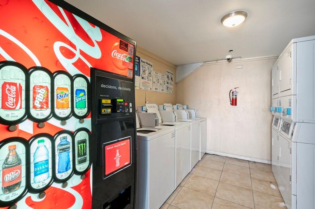 610 Ferry Rd, Galveston TX  77550-3148 exterior