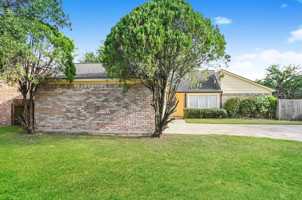 13419 Meisterwood Dr, Houston, TX 77065-1020