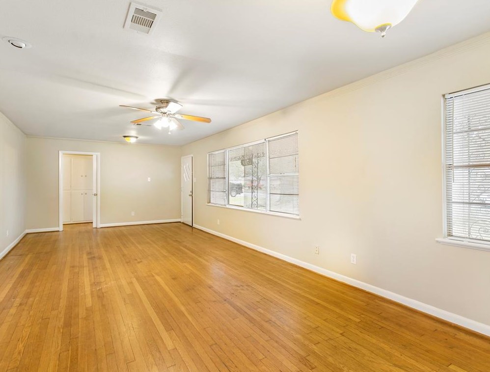 1702 Olive St, Baytown TX  77520-5736 exterior