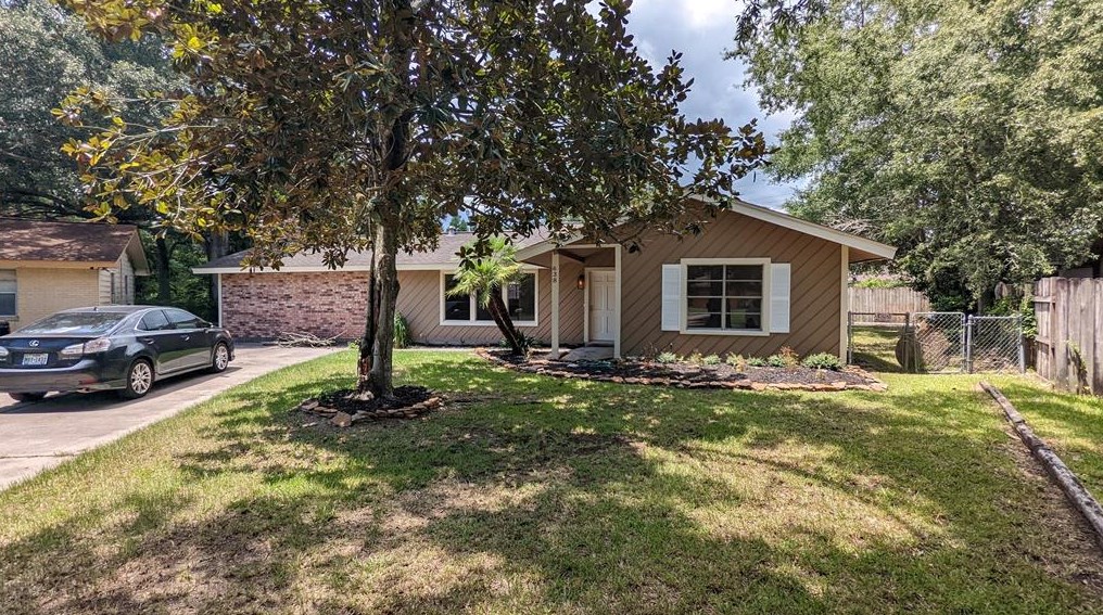 638 Crepe Myrtle Ave, Orange, TX 77630