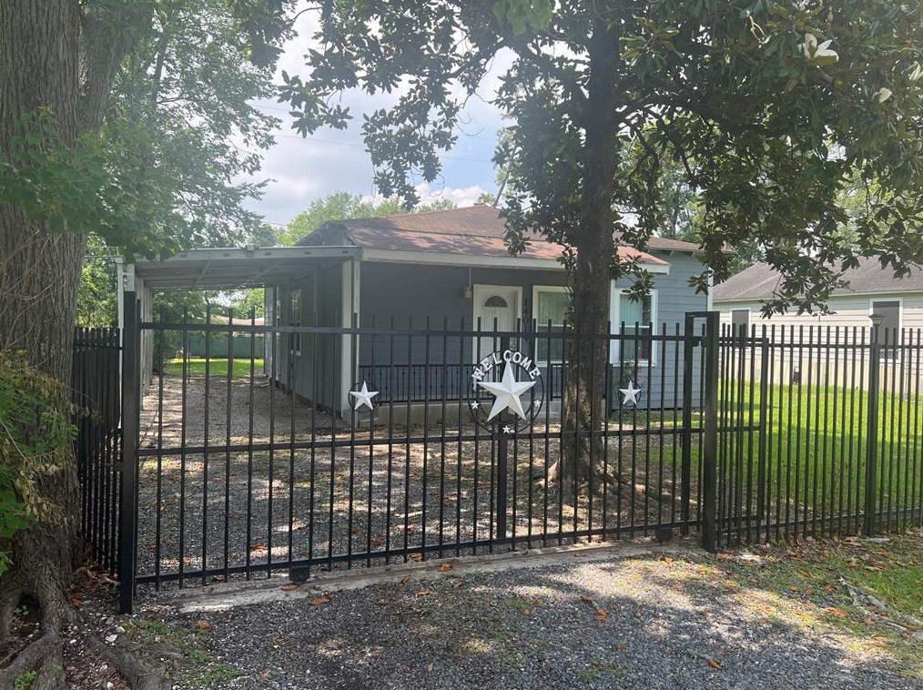 14014 Archwood St, Houston, TX 77049-2404