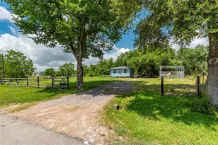 7230 Moore St, Hitchcock, TX 77563 - Photo 2