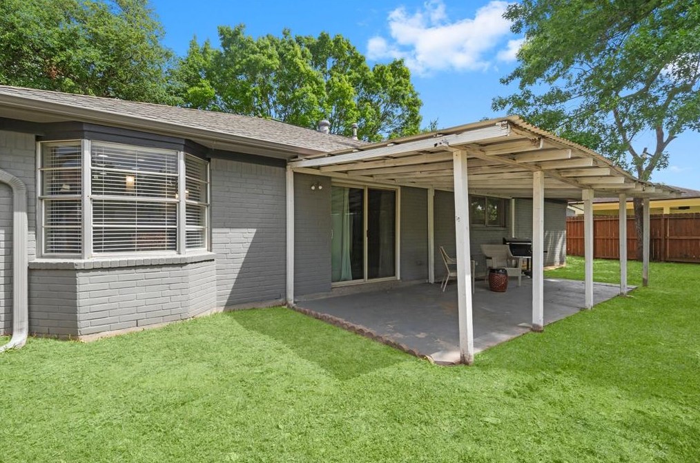 12715 Dakar Dr, Houston TX  77065-2405 exterior