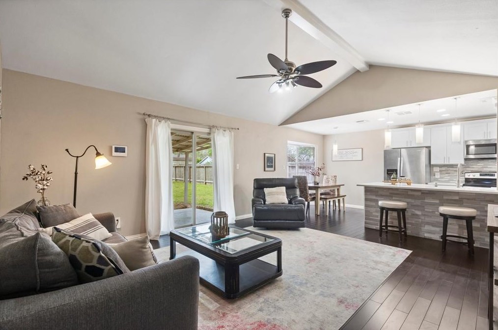 12715 Dakar Dr, Houston TX  77065-2405 exterior