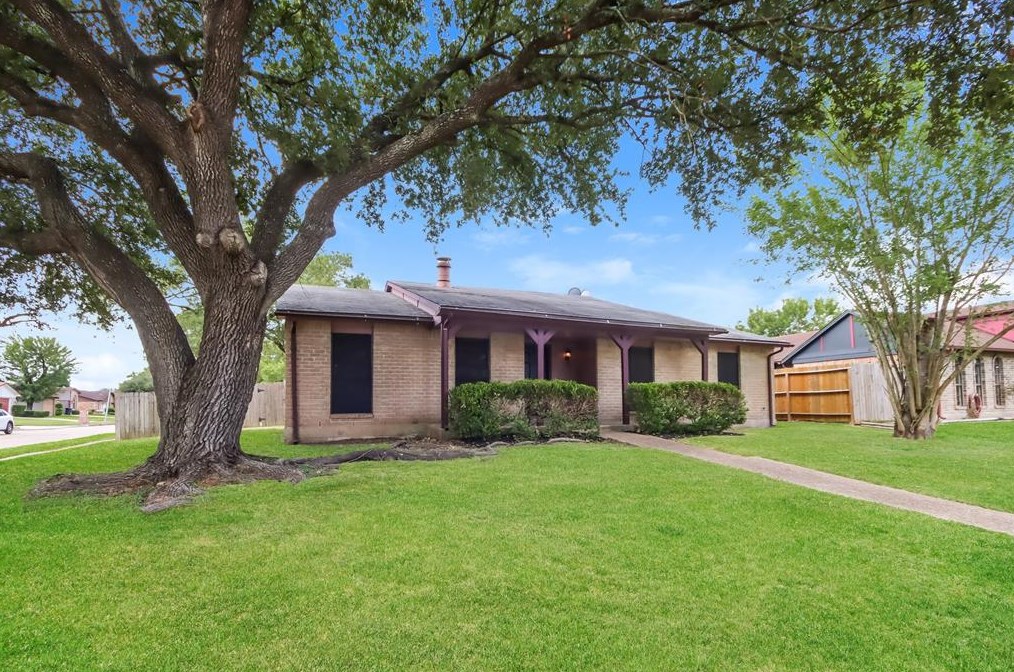 14658 Meyersville Dr, Houston, TX 77049-4419