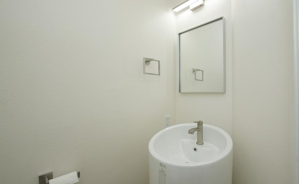 21 Townhouse Ct, Bellaire, TX 77401