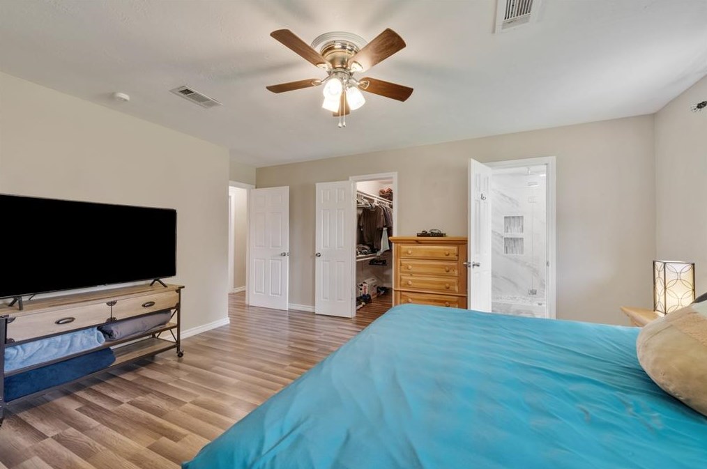 1102 Buoy, Houston TX  77062-4429 exterior