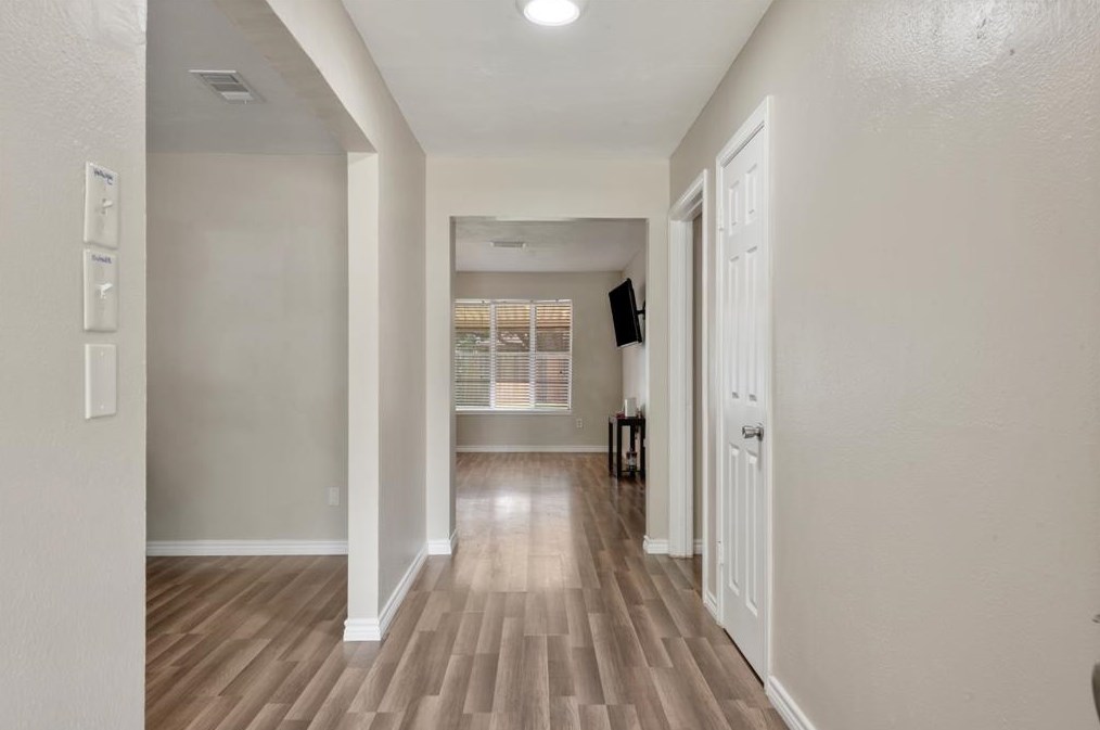 1102 Buoy Rd, Houston TX  77062-4429 exterior