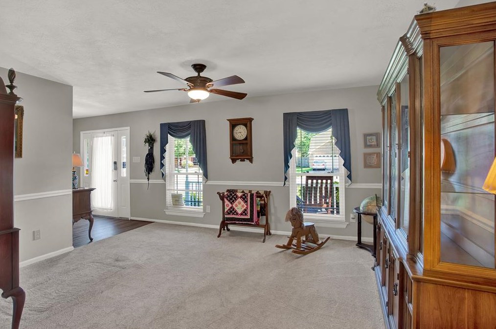 815 Lochnell Dr, Houston TX  77062-2610 exterior