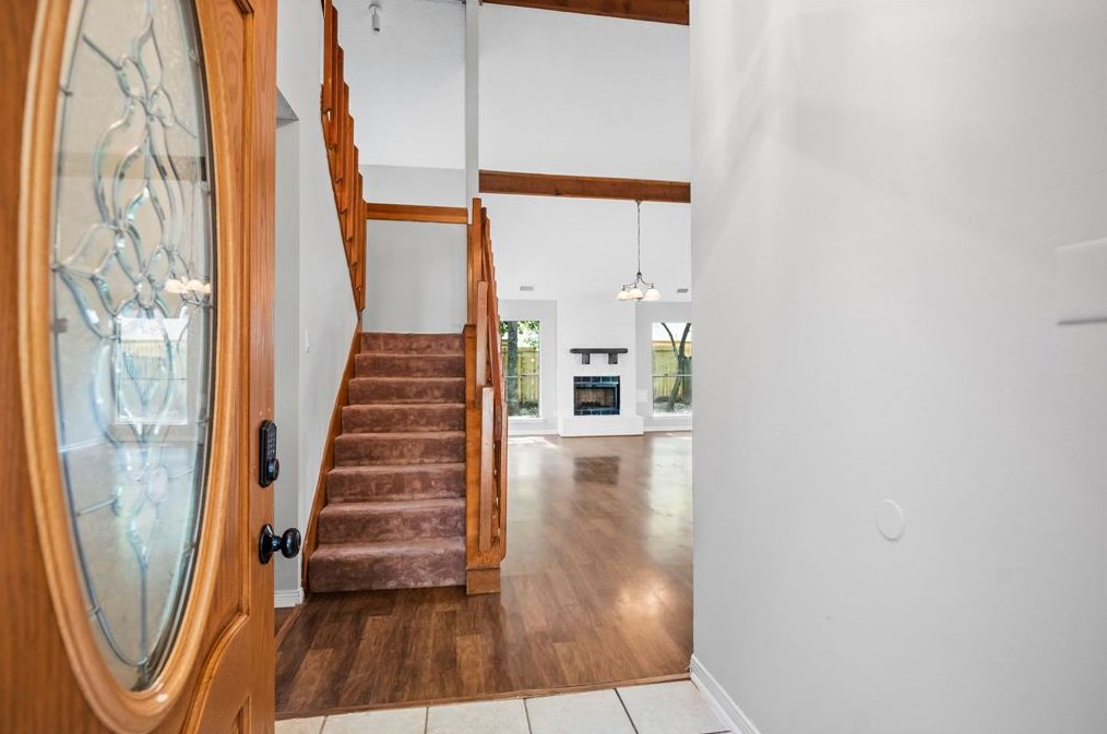 22 Rain Forest Ct, Spring TX  77380-2827 exterior