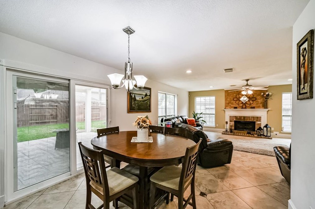 7411 Magnolia Shadows Ln, Houston TX  77095-4000 exterior