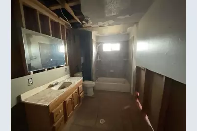 315 W Grand Street, Borger, TX 79007 - Photo 8