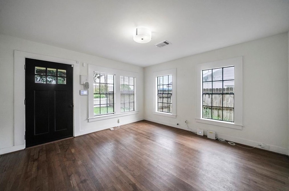 1818 Angeline St, Houston, TX 77009