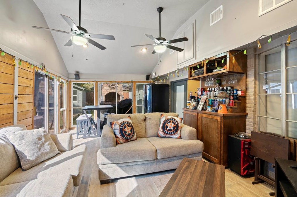 11035 Sageleaf Ln, Houston TX 77089-3913 exterior