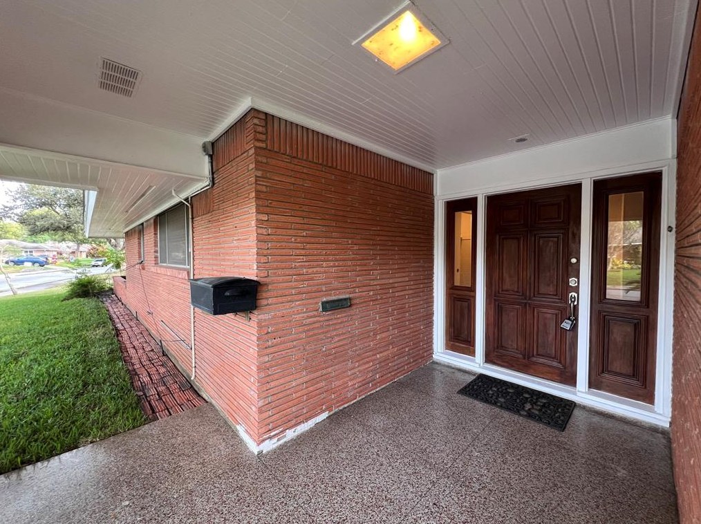 3641 Deal St, Houston TX  77025-3606 exterior