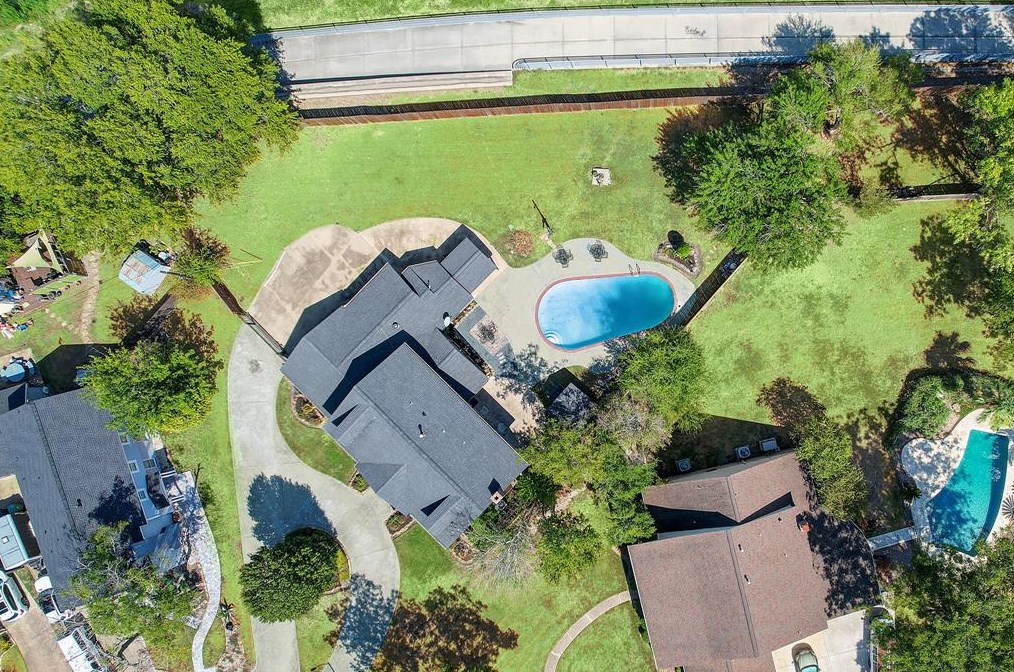 4706 Bayou Vista Dr, Houston TX  77091-4504 exterior
