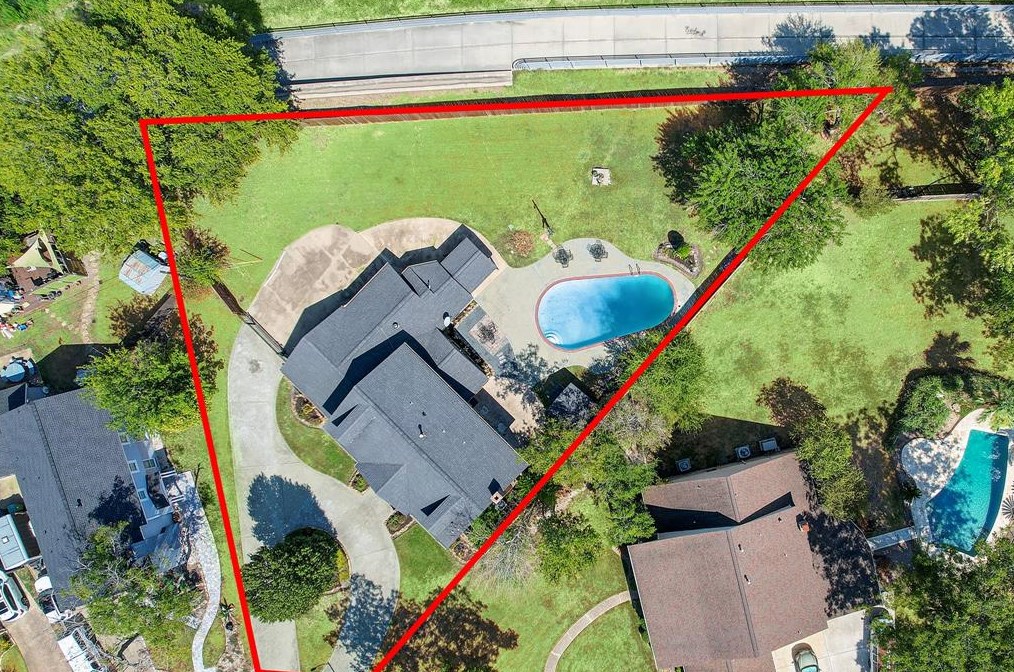 4706 Bayou Vista Dr, Houston, TX 77091-4504