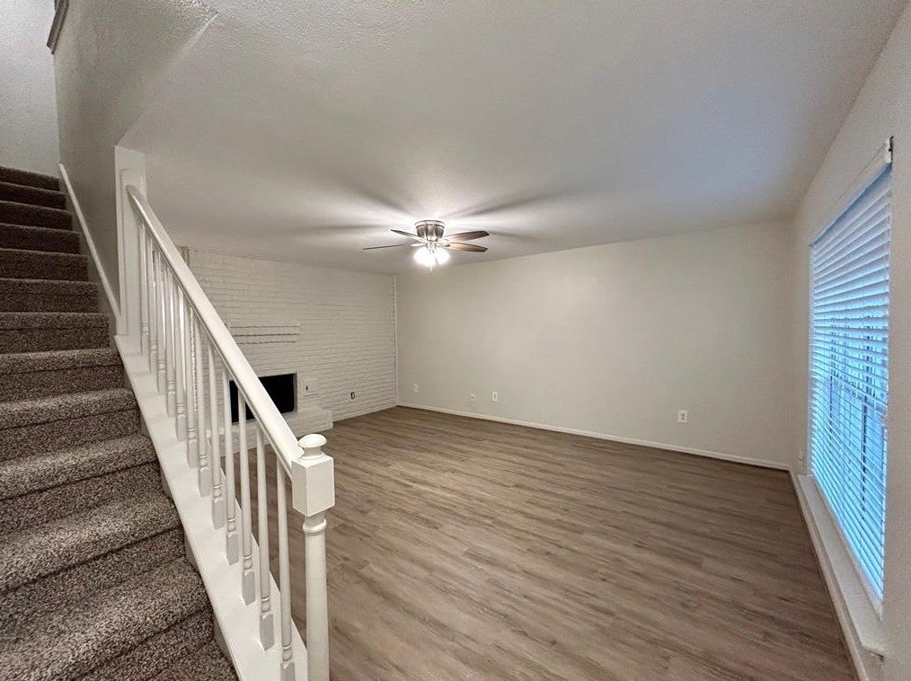 1493 Springrock Ln, Houston TX  77055-4301 exterior
