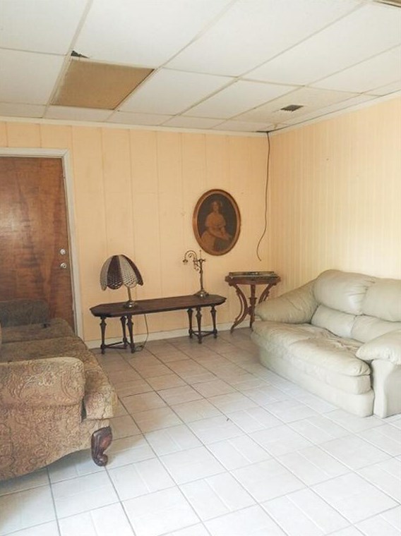 502 S Lasalle St #e, White Hall, TX 77868