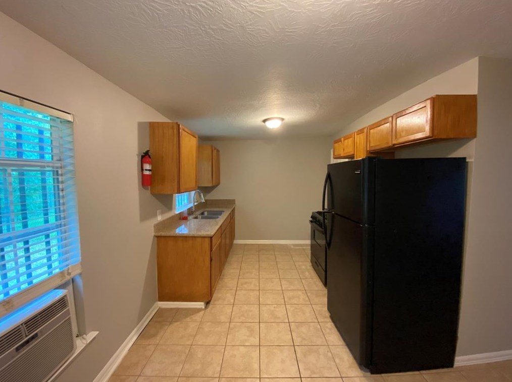 4206 Mainer St, Houston, TX 77021-5831