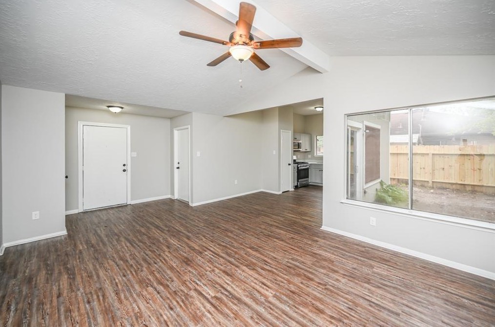 1006 Pimlico Dr, Pearland, TX 77584